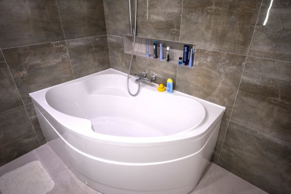 Large Bathtub Installation in Hammond
